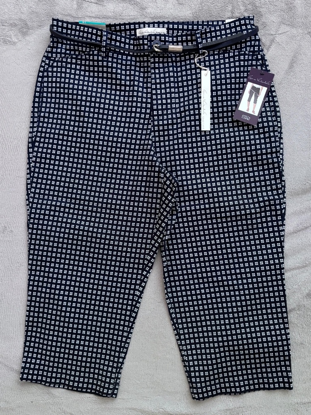 Gloria Vanderbilt Anita Capri Pants Dark Blue White Victoria Check Size 12 NWT